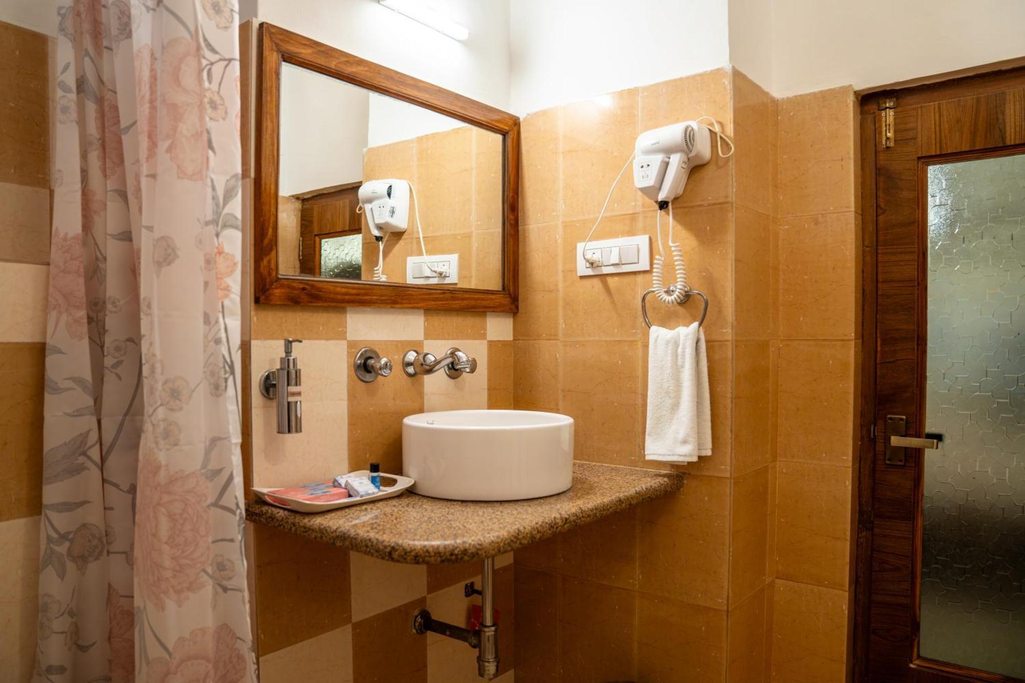 Udaigarh - Udaipur Hotel Luaran gambar