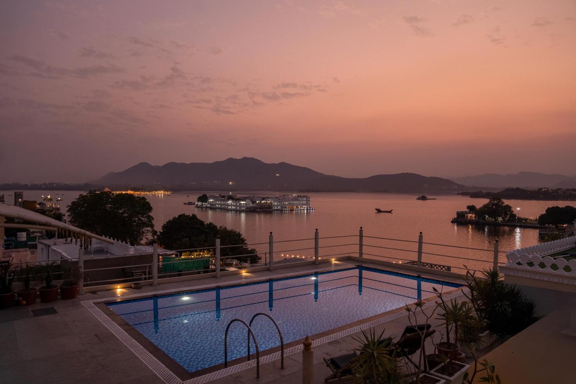 Udaigarh - Udaipur Hotel Luaran gambar